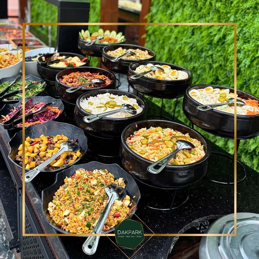 Warm buffet met verschillende gerechten